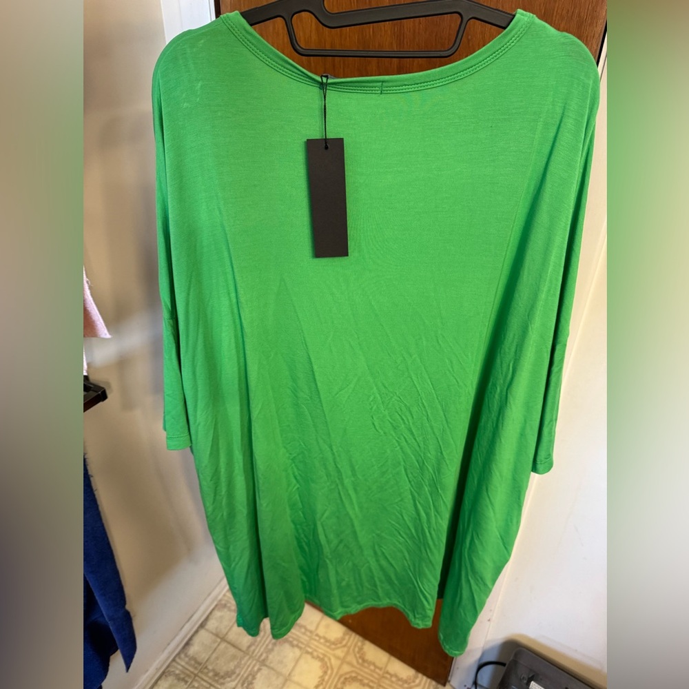 New With Tags, Women’s Shamrock Green, Oversized, Short Sleeve Tunic, Size XL - Picture 12 of 12